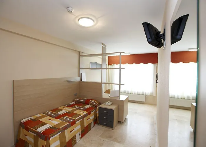Rialta Aparthotel 2*